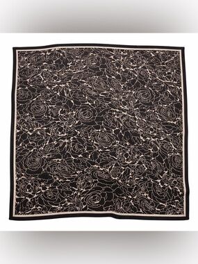 Valentino floral print beige square scarf size 35x35 inch‼️Last one left